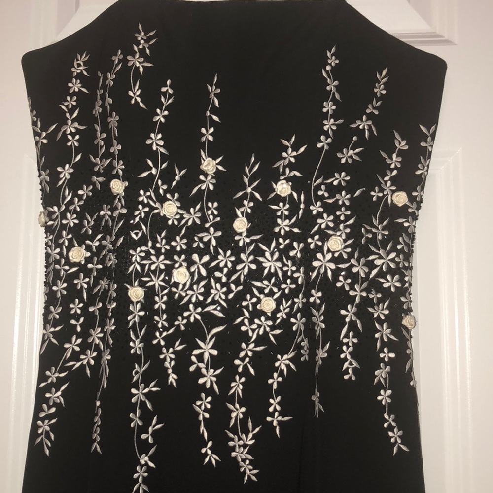 Dress - Picture 2 of 2
